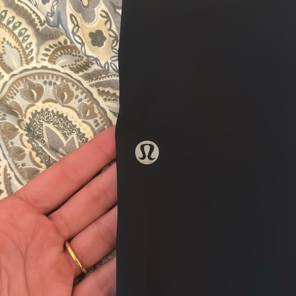 Lululemon Fast and Free Running Tights - Picture 3 of 4